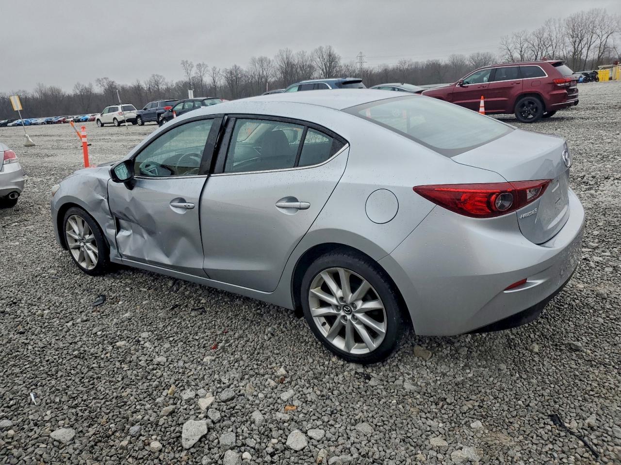 2017 MAZDA 3 TOURING photo 2