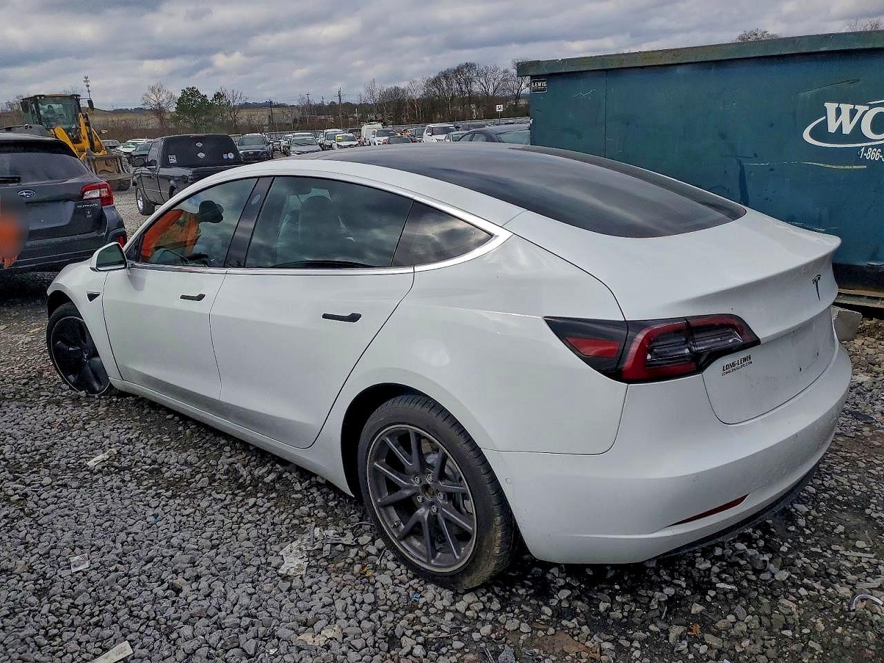 2018 TESLA MODEL 3 photo 2