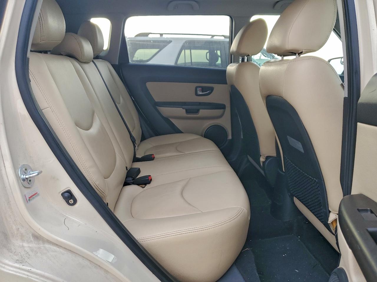 2013 KIA SOUL + photo 10