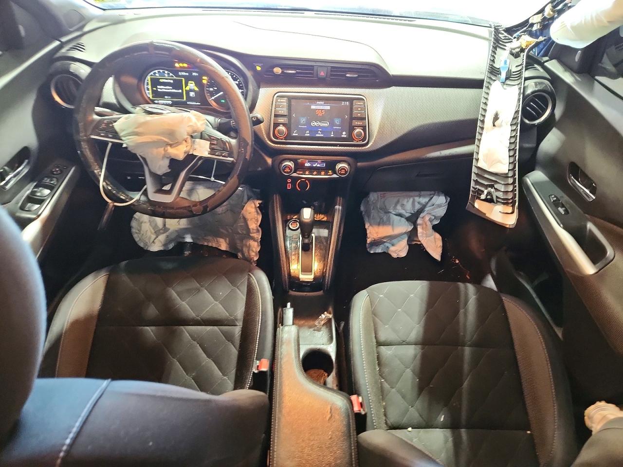 2020 NISSAN KICKS SV photo 8