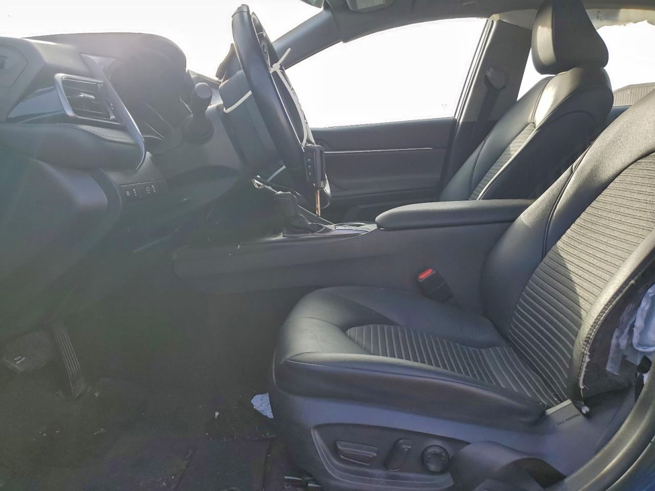 2024 TOYOTA CAMRY SE NIGHT SHADE photo 7