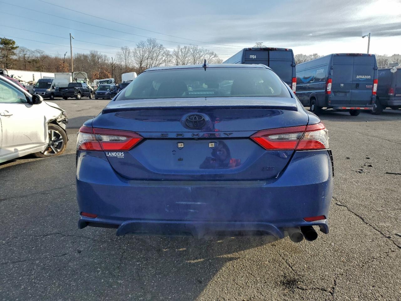 2024 TOYOTA CAMRY SE NIGHT SHADE photo 6