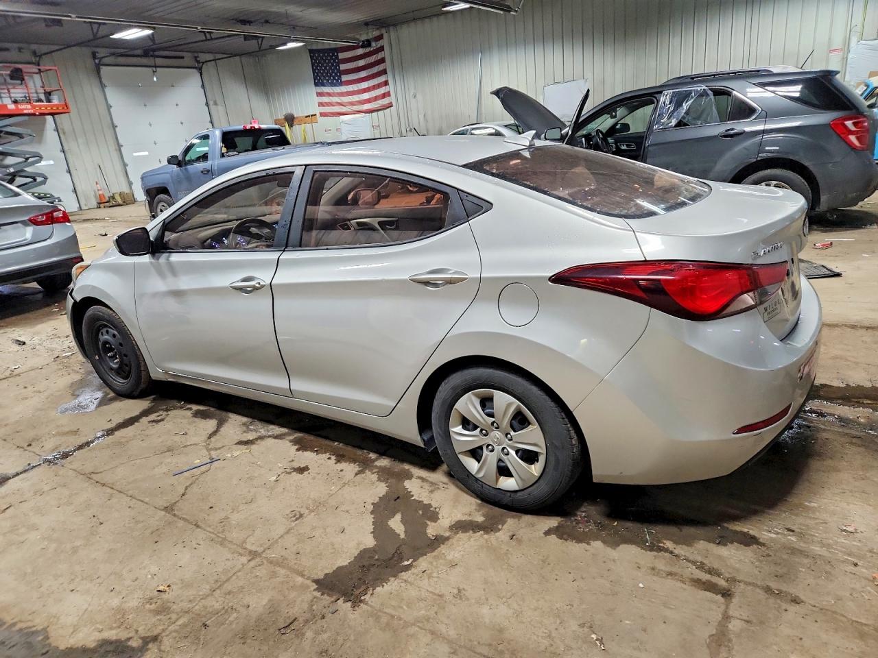 2016 HYUNDAI ELANTRA SE photo 3