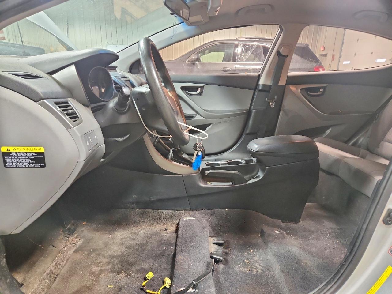2016 HYUNDAI ELANTRA SE photo 13