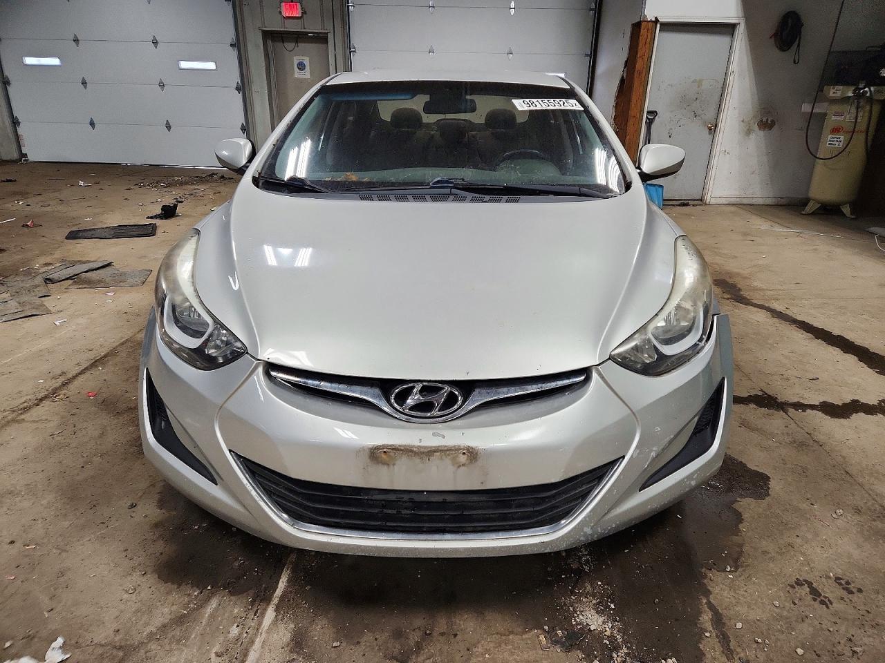 2016 HYUNDAI ELANTRA SE photo 9