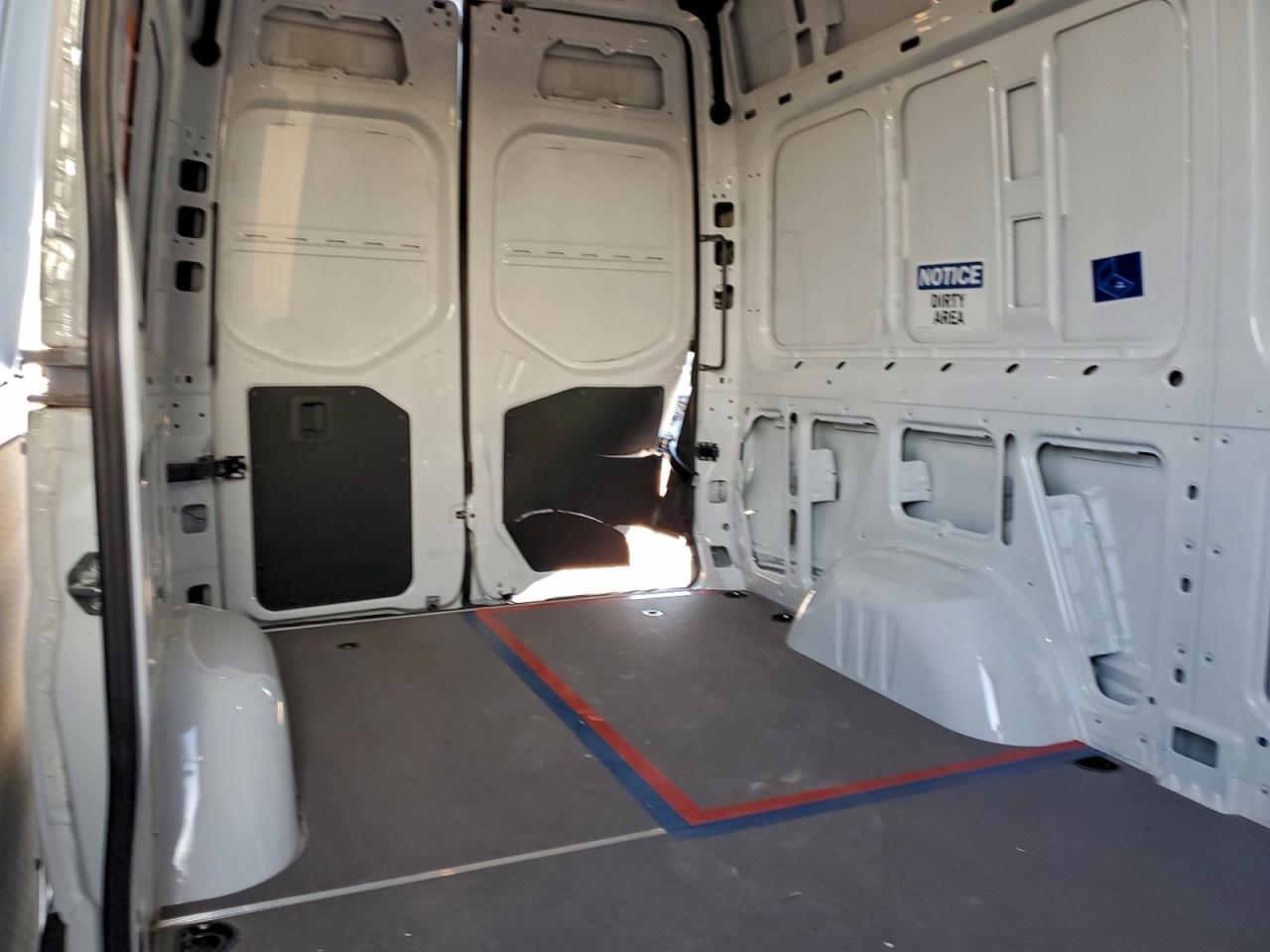 2025 MERCEDES-BENZ SPRINTER 2500 photo 10