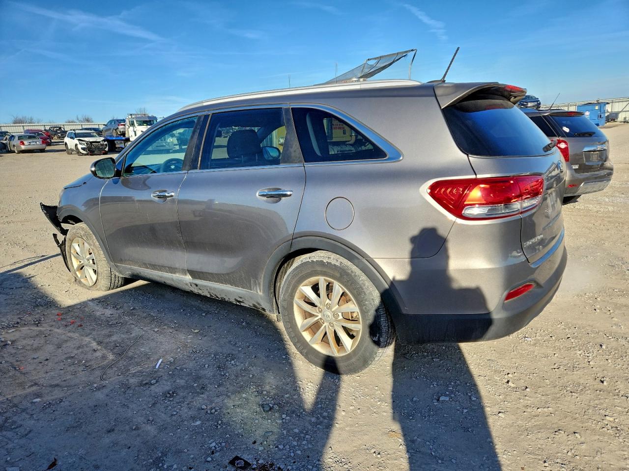 2017 KIA SORENTO LX photo 2