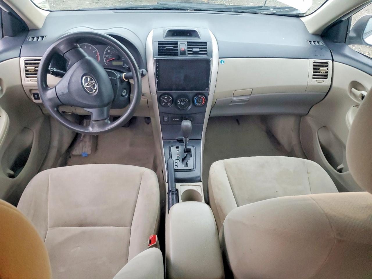 2013 TOYOTA COROLLA BASE photo 8