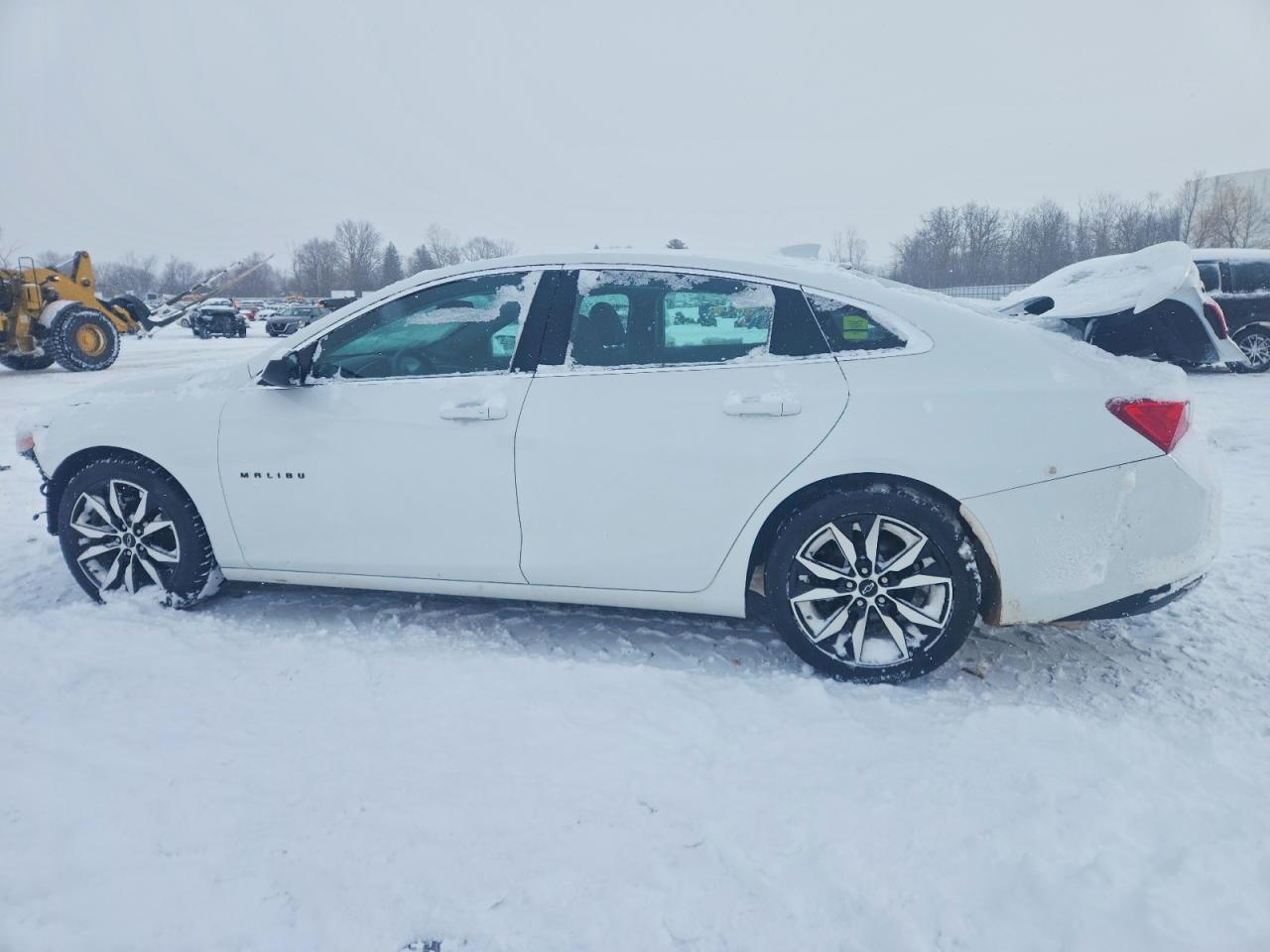 2021 CHEVROLET MALIBU RS photo 2
