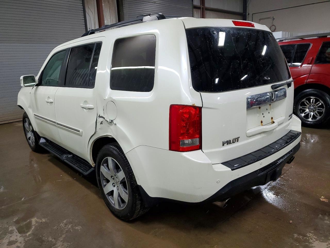 2015 HONDA PILOT TOURING photo 2