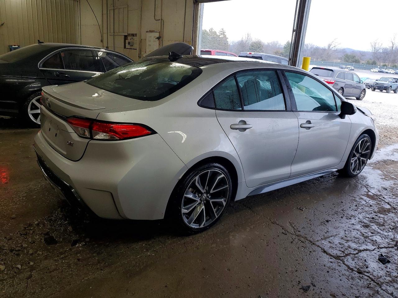2022 TOYOTA COROLLA SE photo 3