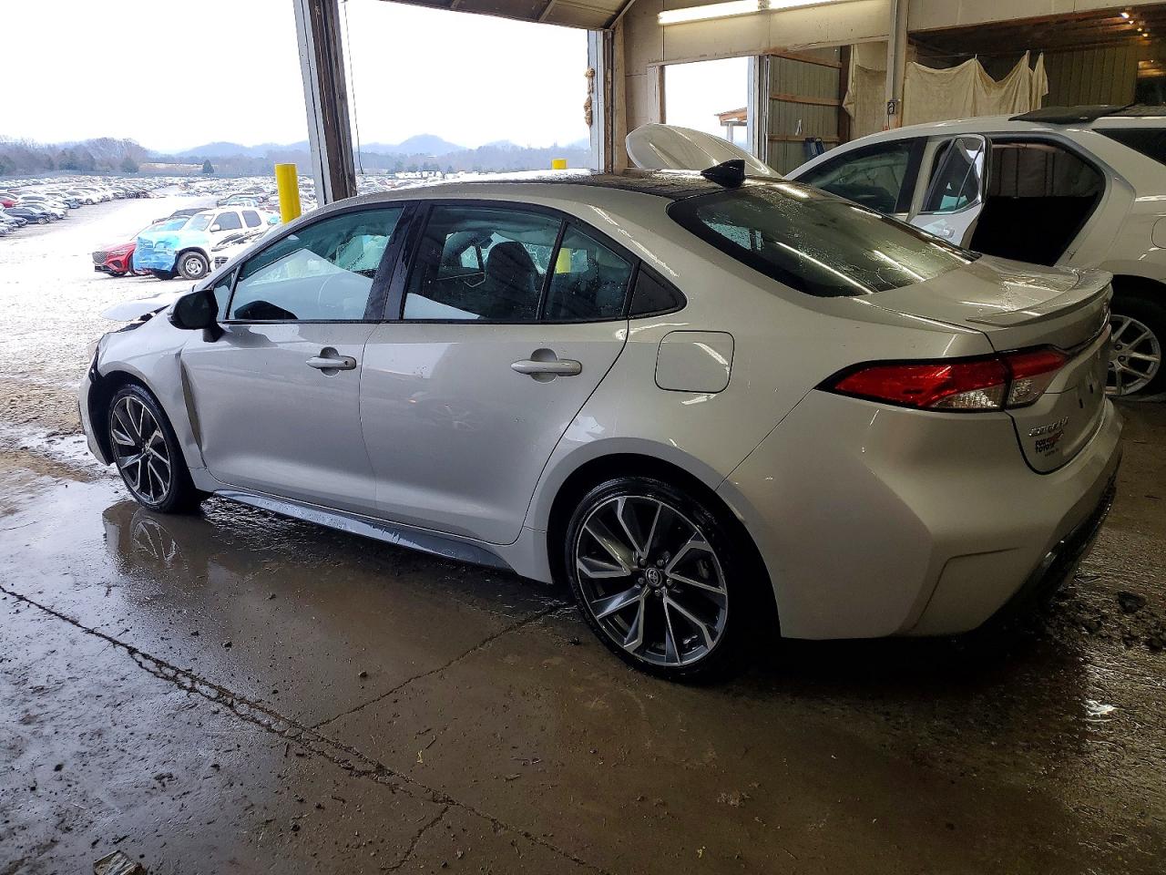 2022 TOYOTA COROLLA SE photo 2
