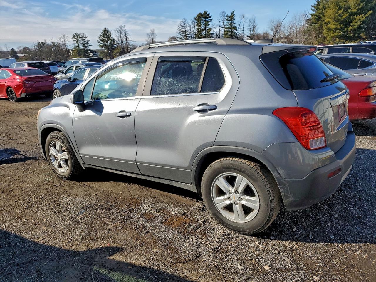 2015 CHEVROLET TRAX 1LT photo 2