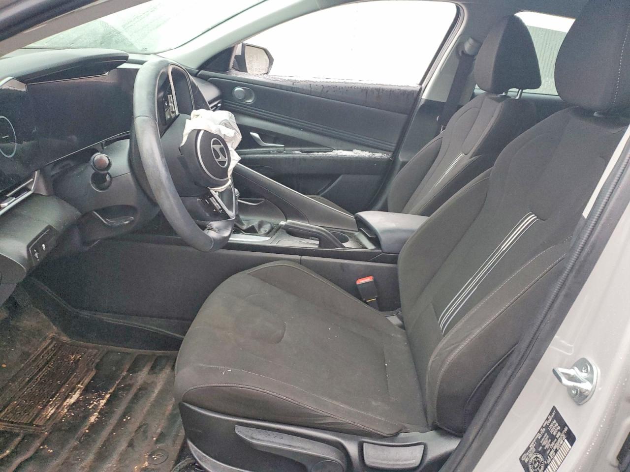 2024 HYUNDAI ELANTRA SEL photo 7