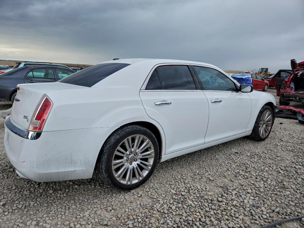 2011 CHRYSLER 300C photo 3
