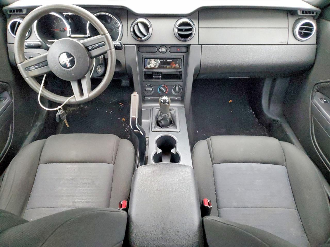 2008 FORD MUSTANG photo 8