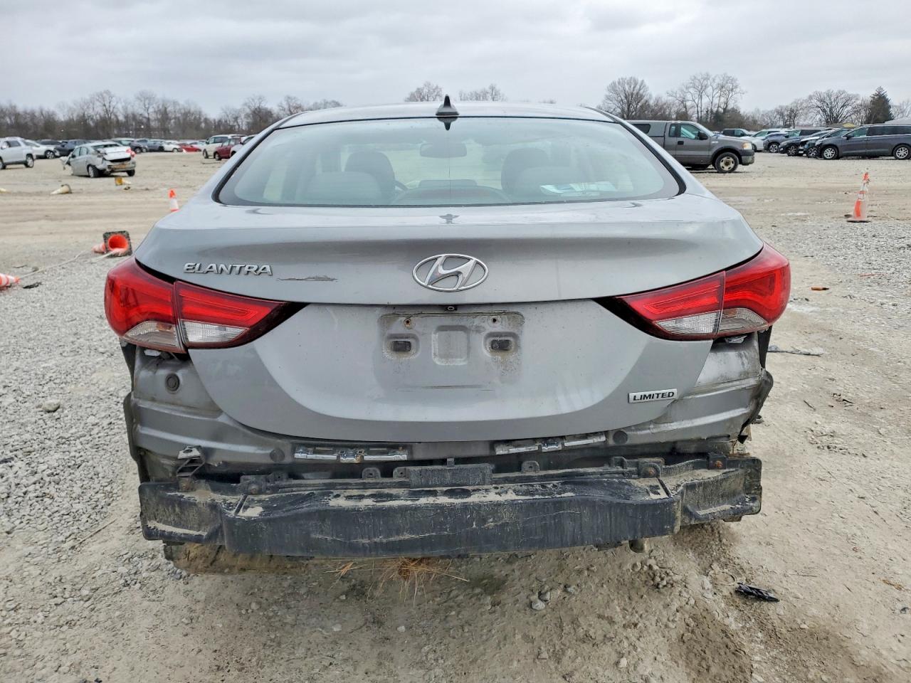 2015 HYUNDAI ELANTRA SE photo 6