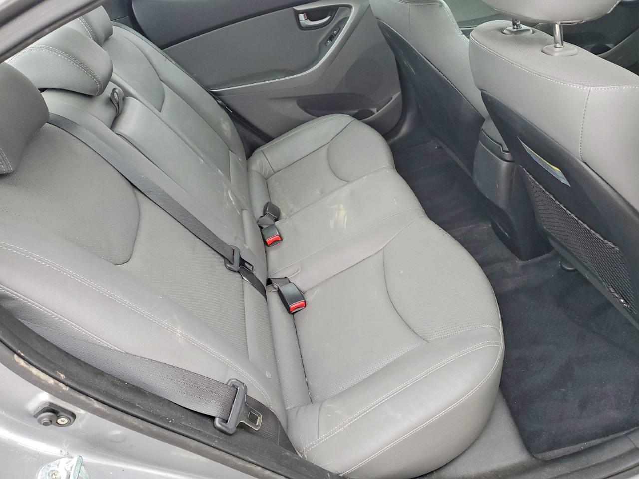 2015 HYUNDAI ELANTRA SE photo 10