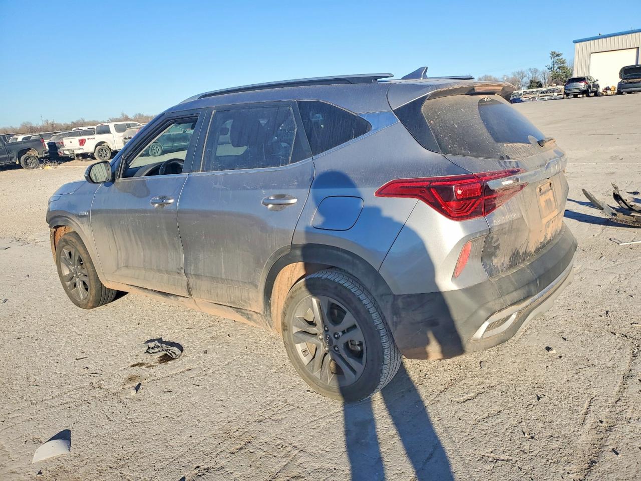 2023 KIA SELTOS S photo 2