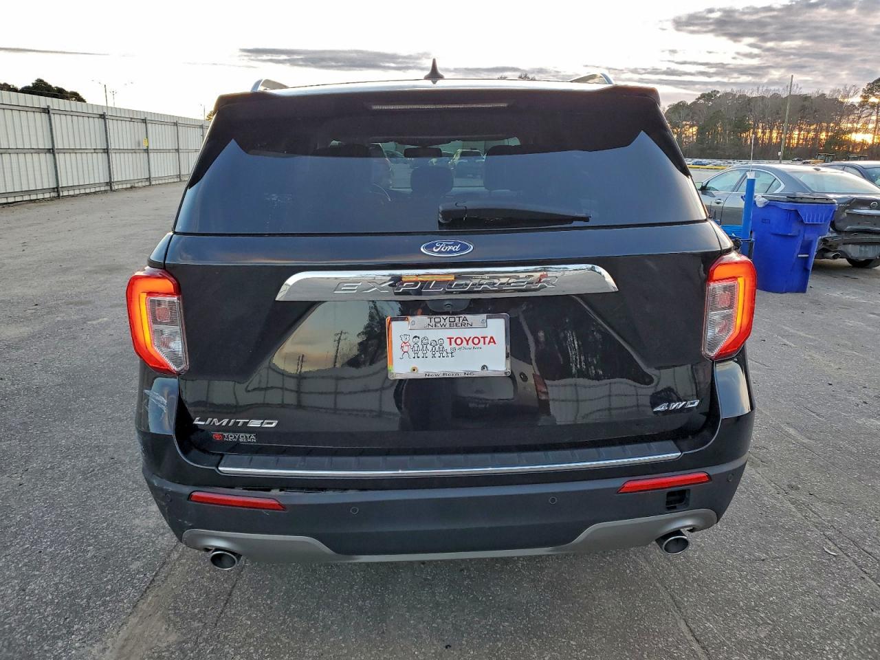 2023 FORD EXPLORER LIMITED photo 6