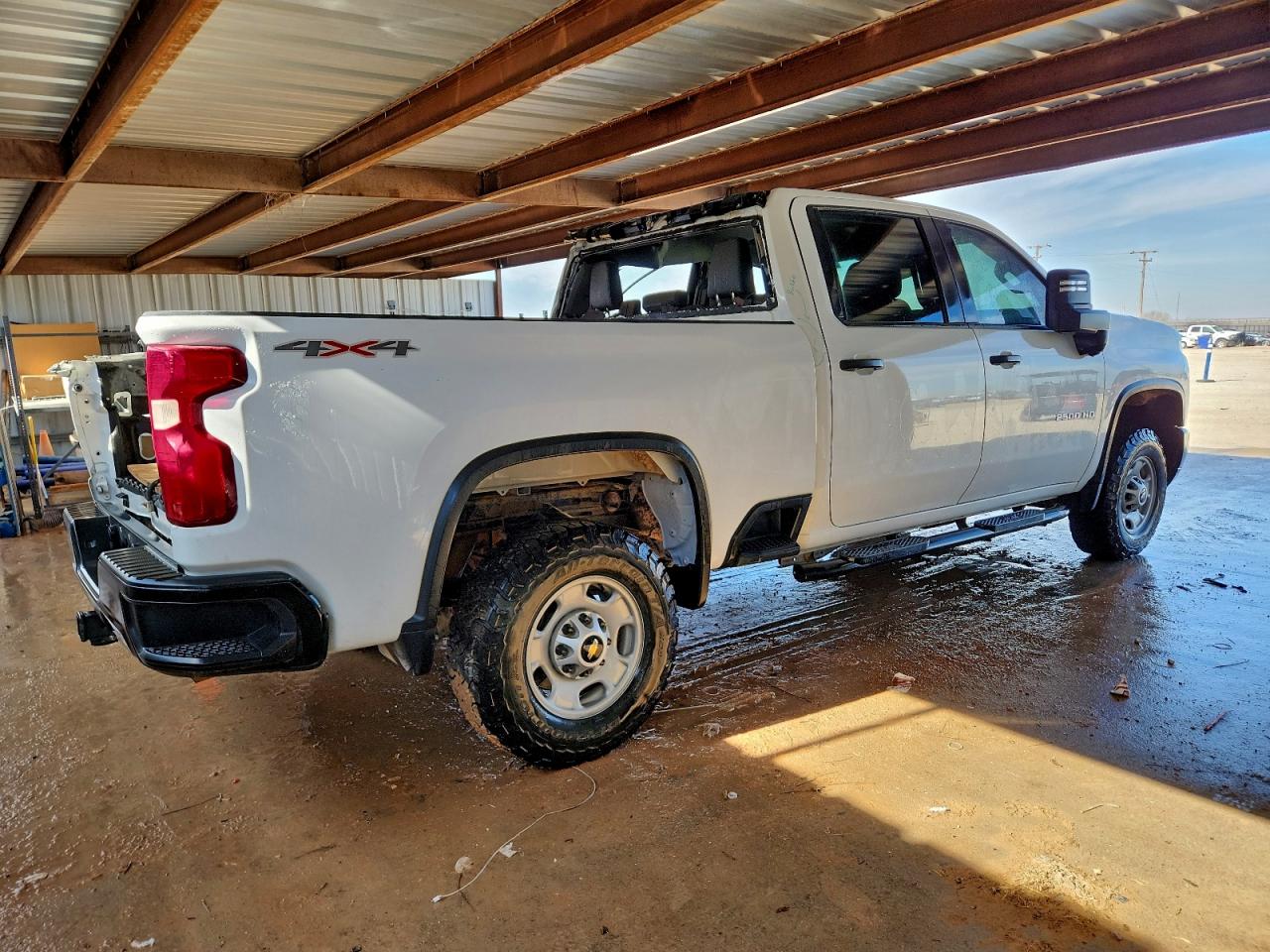 2024 CHEVROLET SILVERADO K2500 HEAVY DUTY photo 3