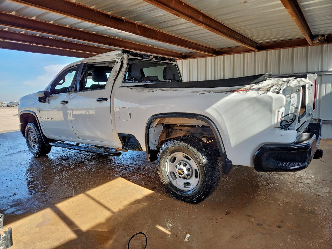 2024 CHEVROLET SILVERADO K2500 HEAVY DUTY photo 2