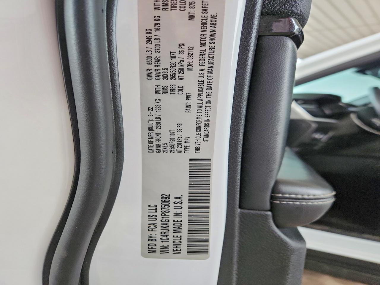 2023 JEEP GRAND CHEROKEE L LAREDO photo 13
