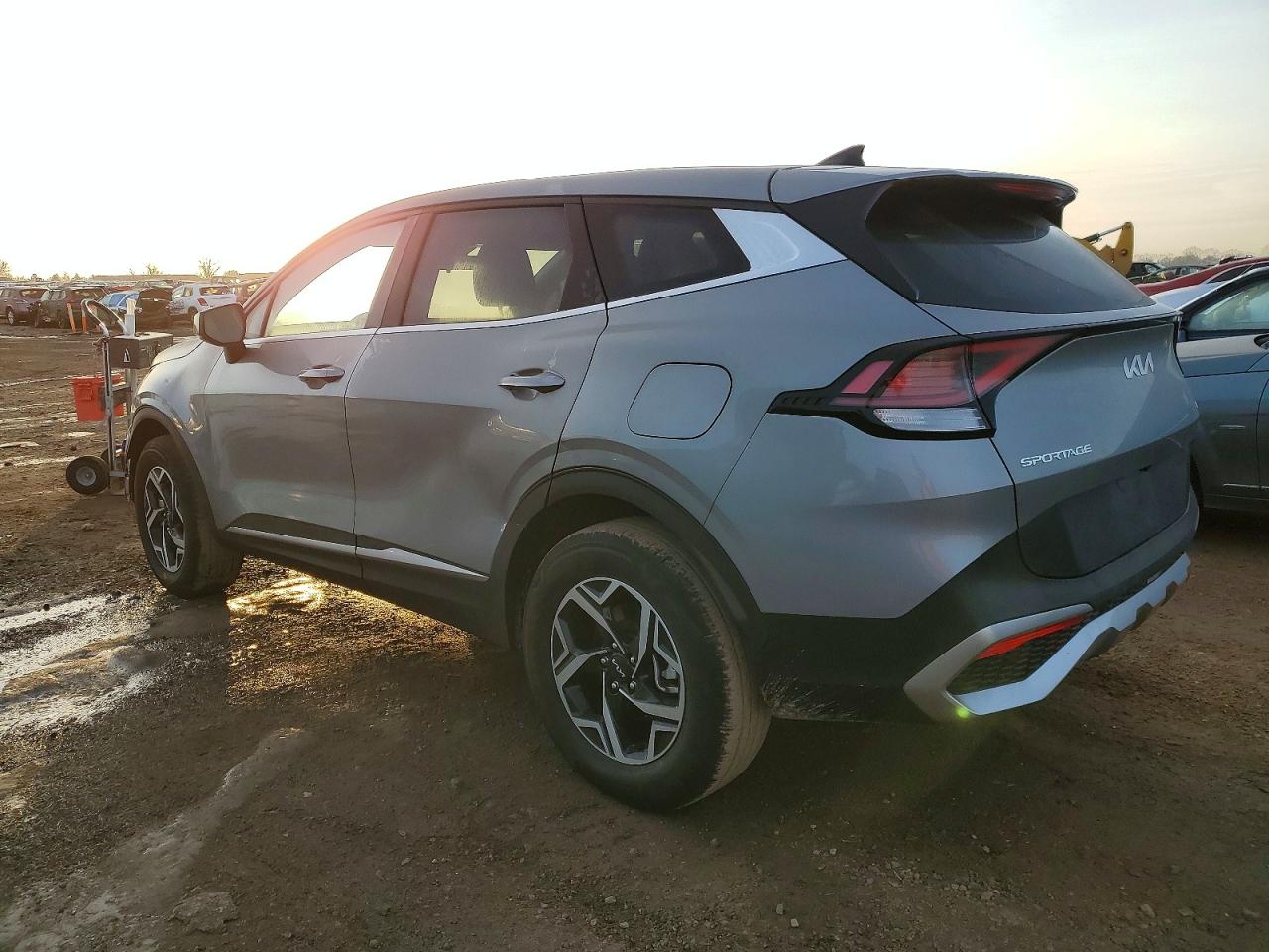 2023 KIA SPORTAGE LX photo 2
