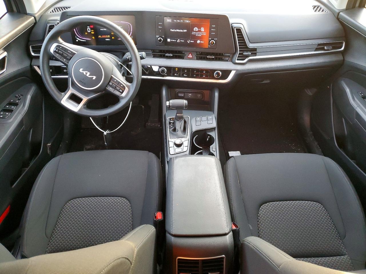 2023 KIA SPORTAGE LX photo 8