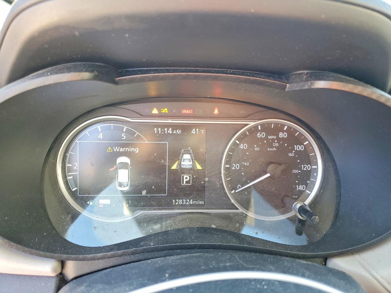 2021 NISSAN VERSA SV photo 17