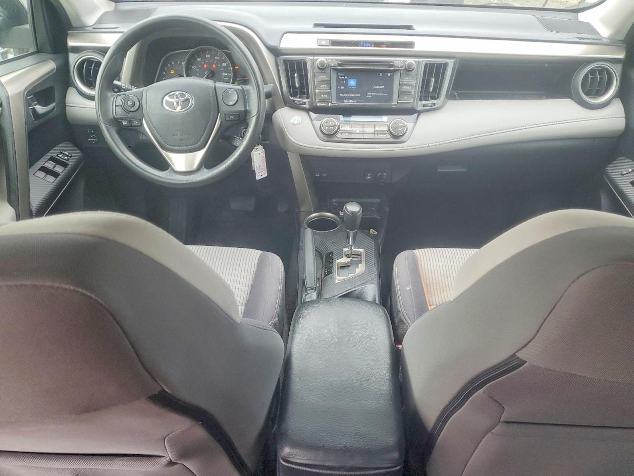 2015 TOYOTA RAV4 XLE photo 8