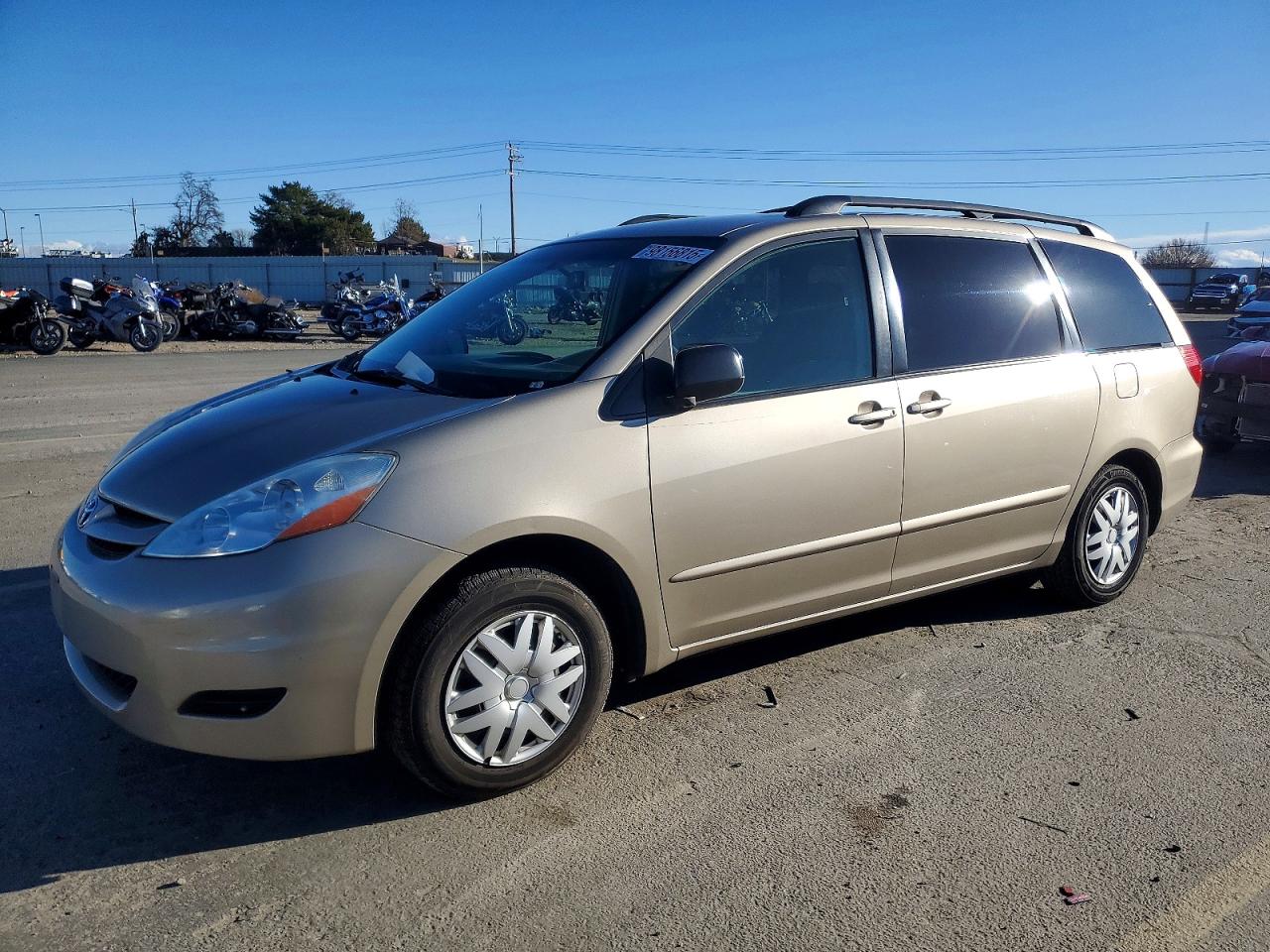 2009 TOYOTA SIENNA