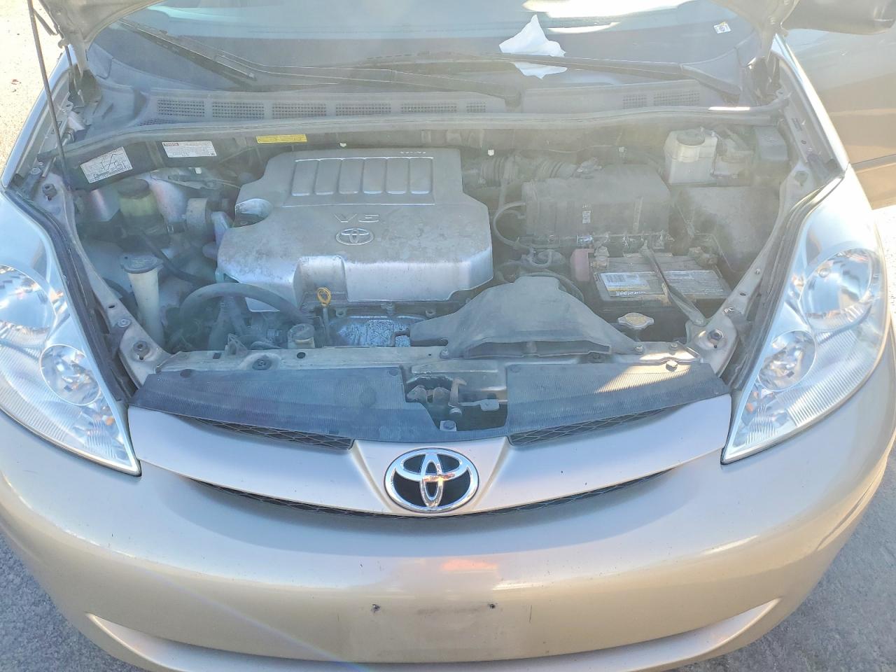 2009 TOYOTA SIENNA CE photo 23