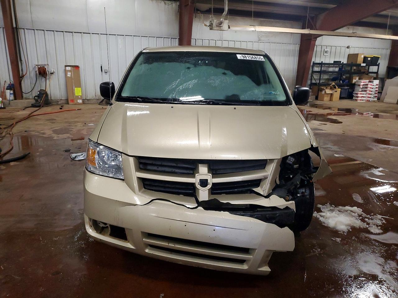 2010 DODGE GRAND CARAVAN SE photo 5