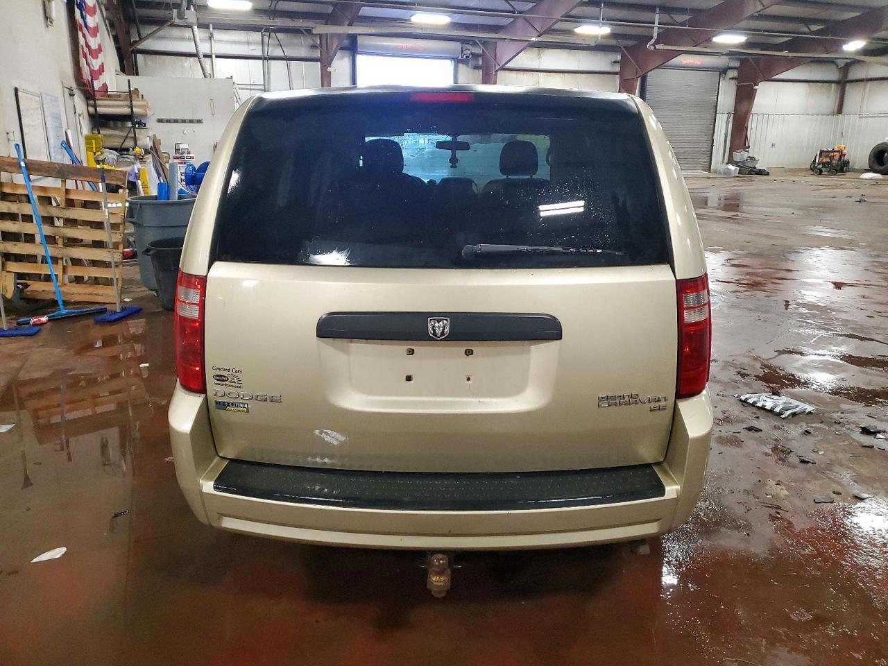 2010 DODGE GRAND CARAVAN SE photo 6