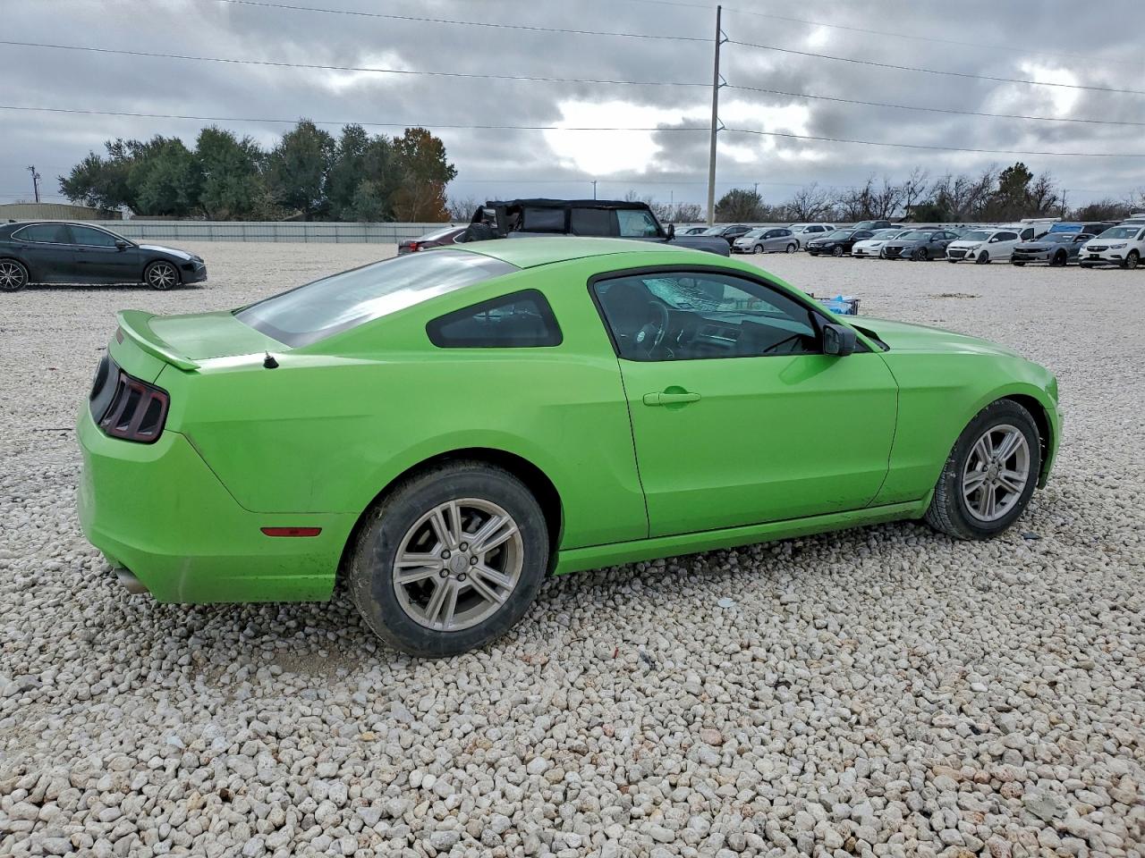 2013 FORD MUSTANG photo 7