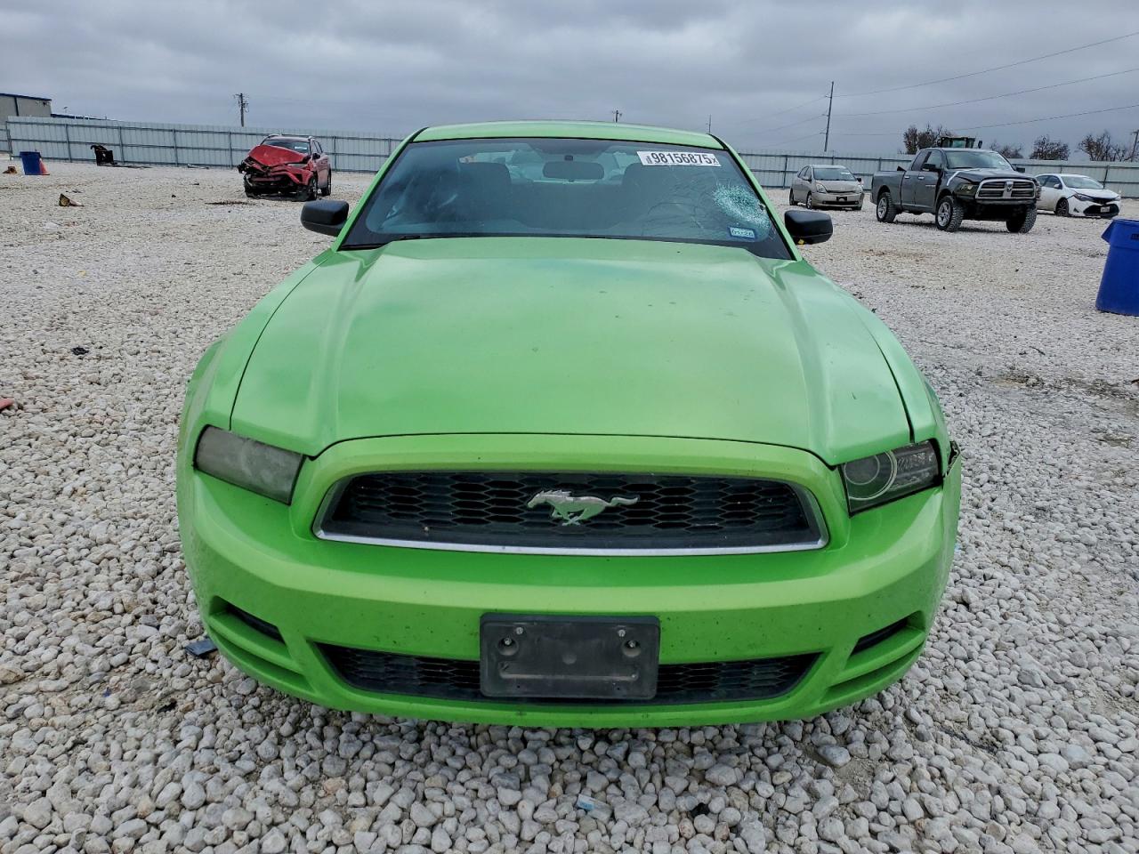 2013 FORD MUSTANG photo 13