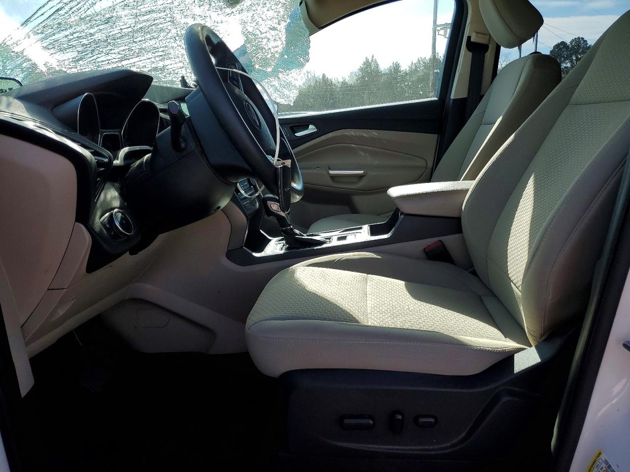 2019 FORD ESCAPE SE photo 13