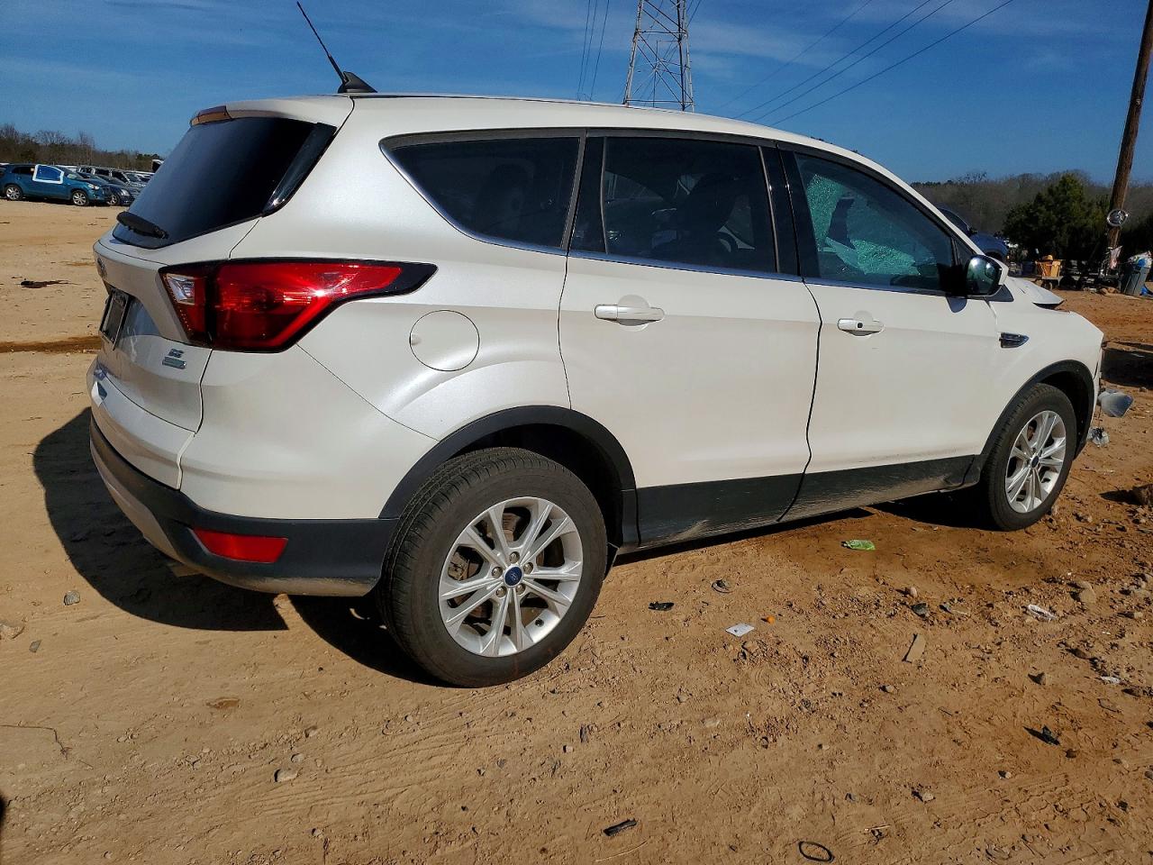2019 FORD ESCAPE SE photo 5