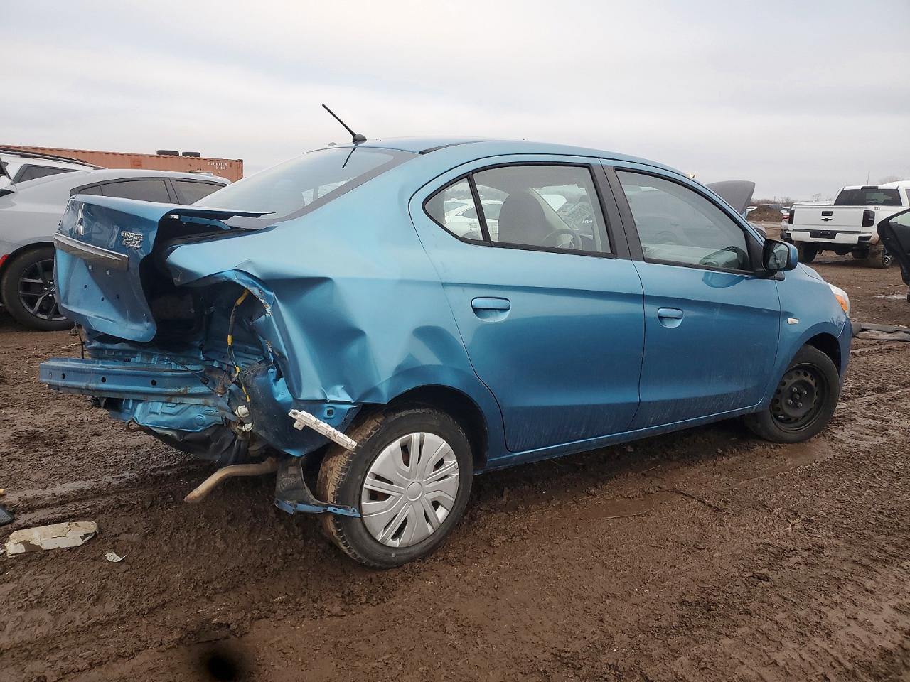 2017 MITSUBISHI MIRAGE G4 ES photo 3