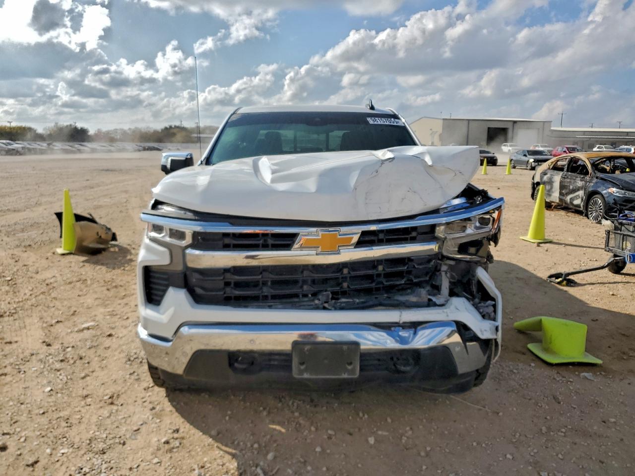 2024 CHEVROLET SILVERADO K1500 LT photo 5