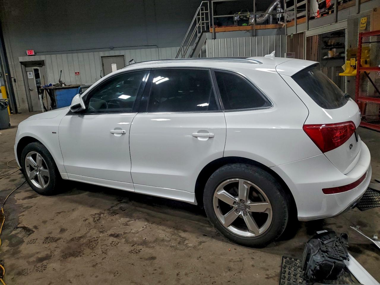 2012 AUDI Q5 PREMIUM PLUS photo 2
