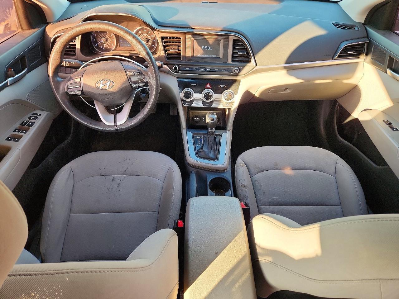 2019 HYUNDAI ELANTRA SE photo 8