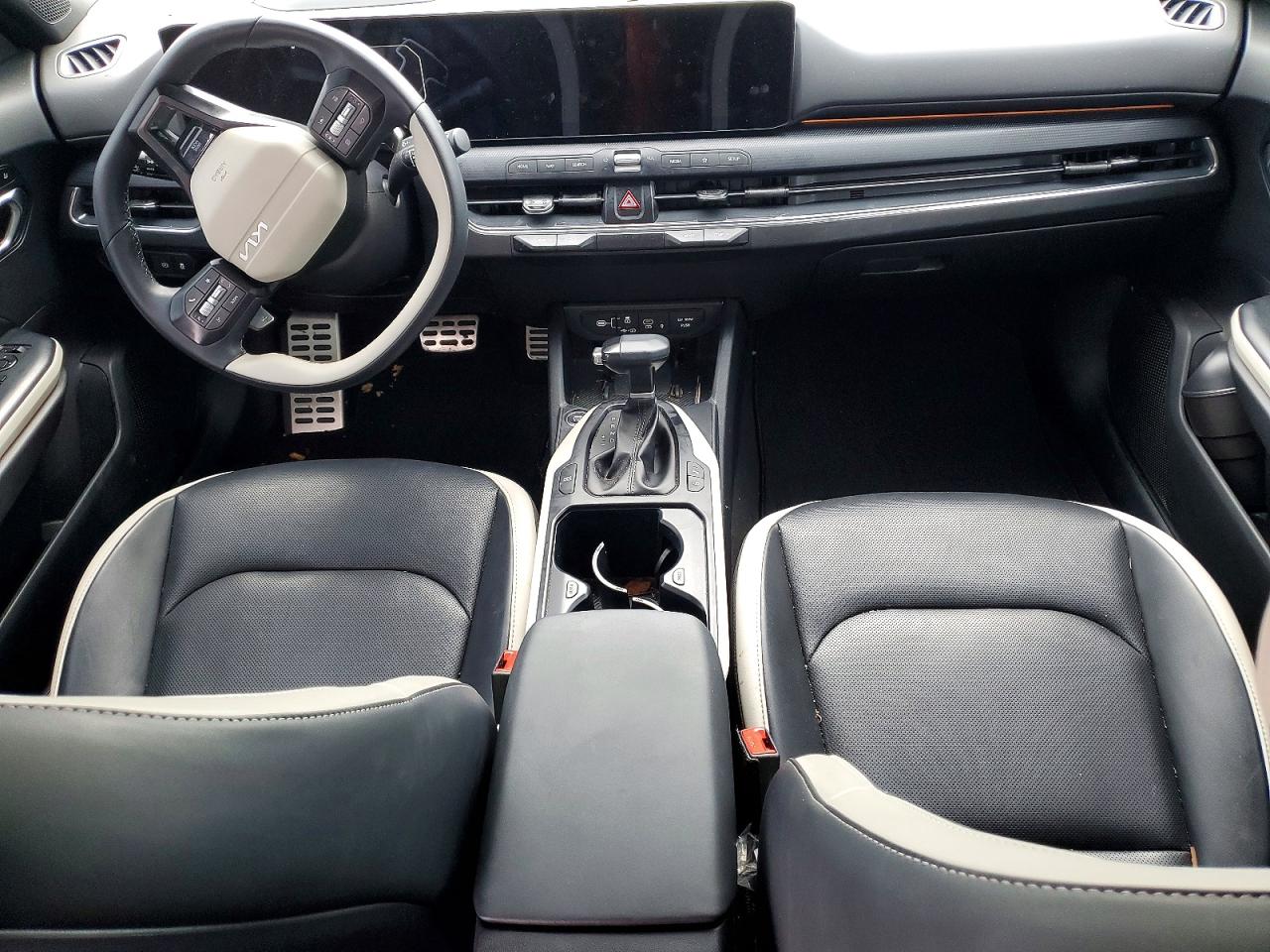 2025 KIA K4 GT-LINE TURBO photo 8