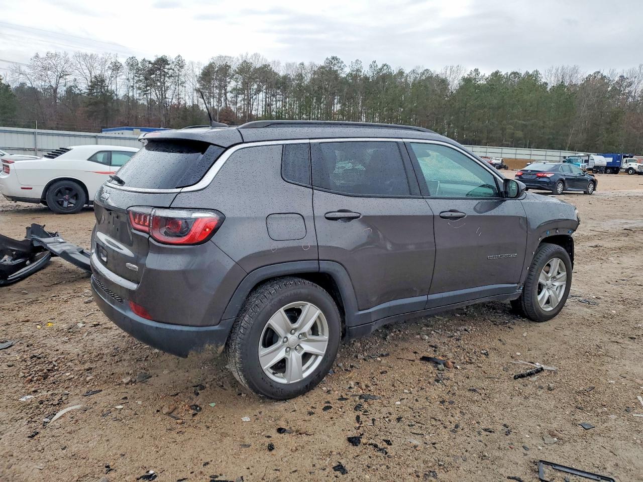 2022 JEEP COMPASS LATITUDE photo 3