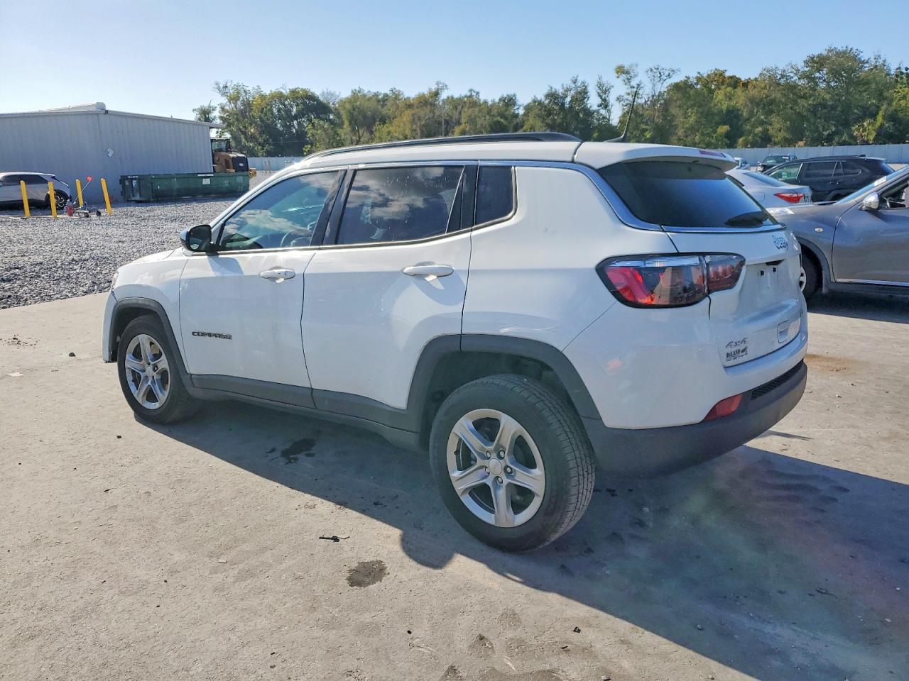 2024 JEEP COMPASS LATITUDE photo 2
