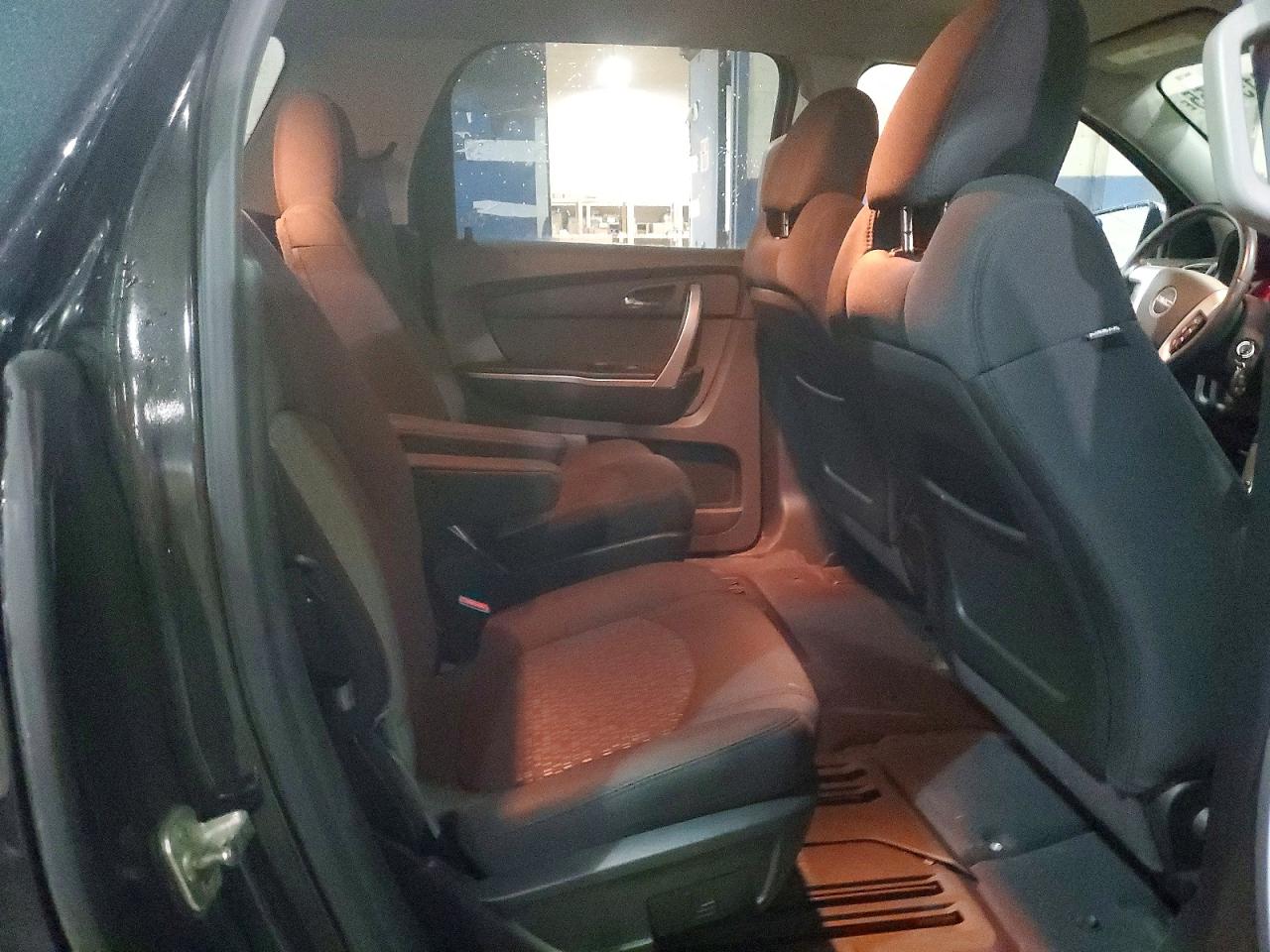 2011 GMC ACADIA SLE photo 11
