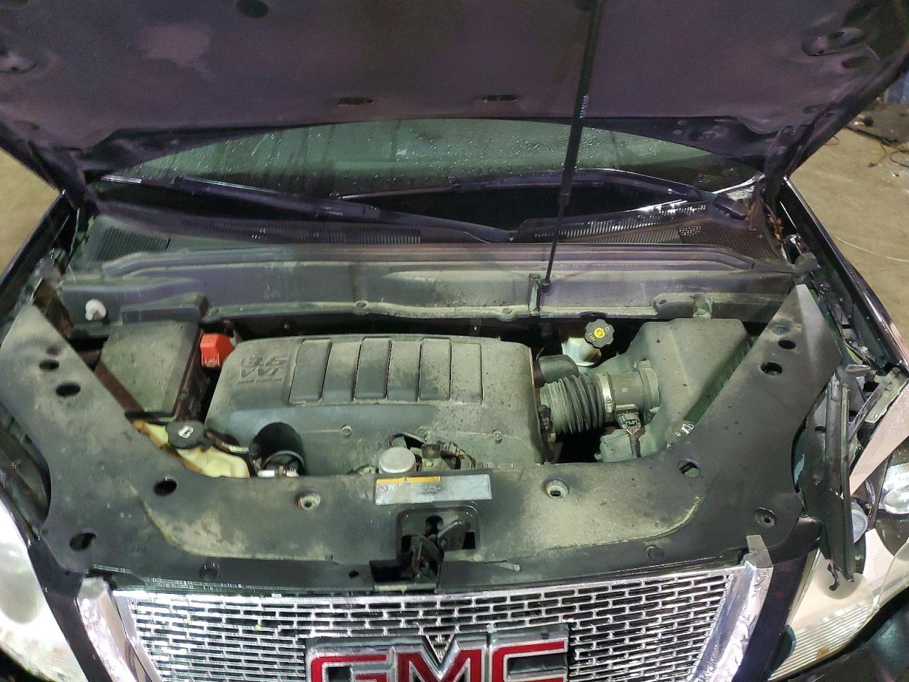 2011 GMC ACADIA SLE photo 12