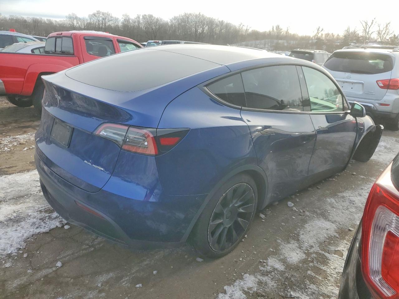2021 TESLA MODEL Y photo 3