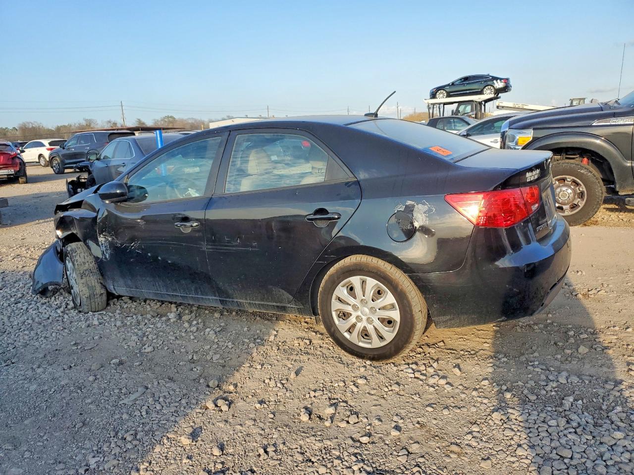 2013 KIA FORTE LX photo 2